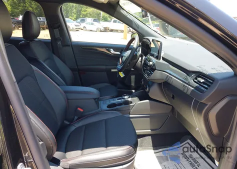 2025 Ford Escape St-Line from USA, damaged, VIN 1FMCU9MN8SUA34867